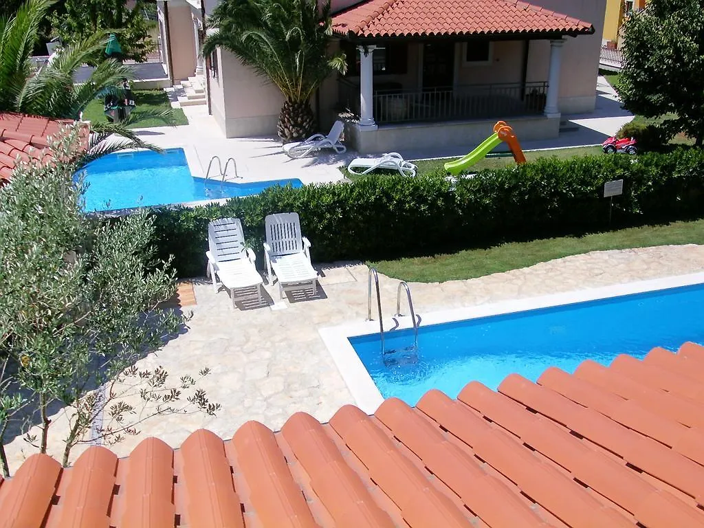 Oliva Holiday Apartment Banjole
